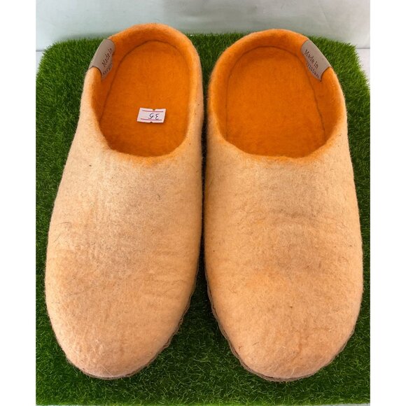 New Handmade Felted Wool Slippers By Pandarai Size 35 Made In Kyrgyzstan Orange - Picture 1 of 9